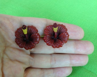 Vintage Flower Screw Back Earrings (Item 669)