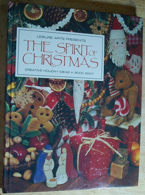 Items similar to Leisure Arts The Spirit of Christmas Book 8 ...