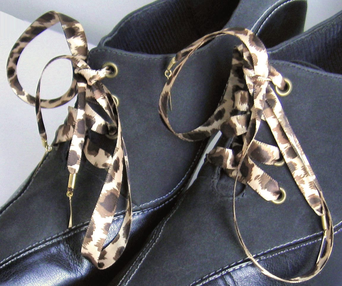 what shops sell shoelaces