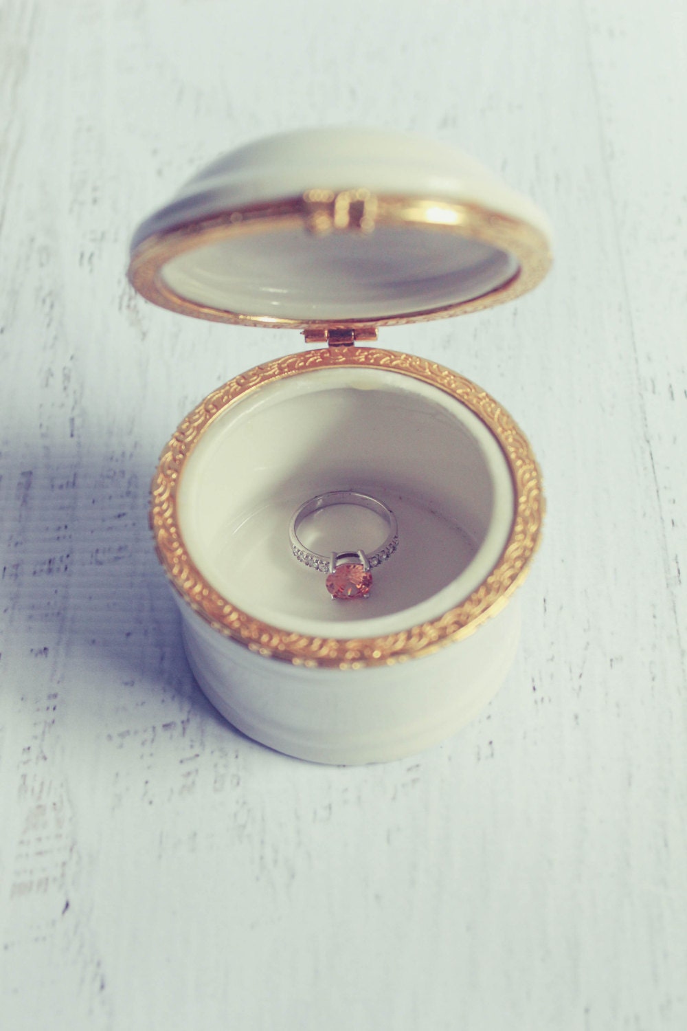 Porcelain & Gold Ring Box