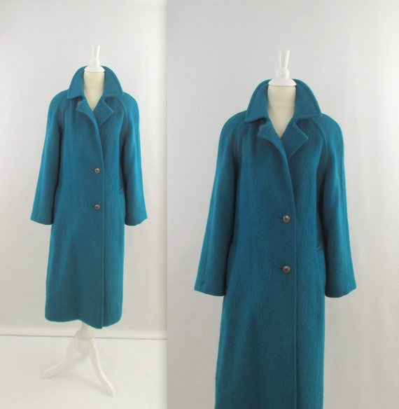 On Reserve Vintage 1970s Womens Mohair Winter Coat in by