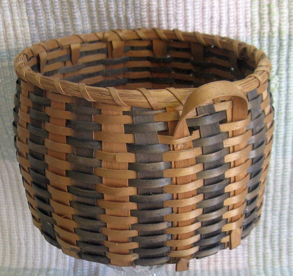 Northeastern Native American Ho-Chunk Black Ash Basket B5