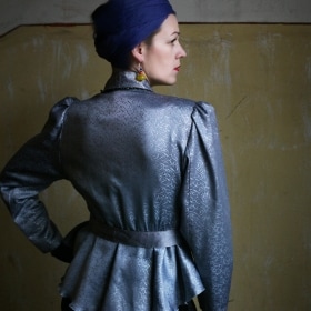 Bowie in Space - Silver ultimate 80ies Peplum Grey Shimmering ruffled Blouse