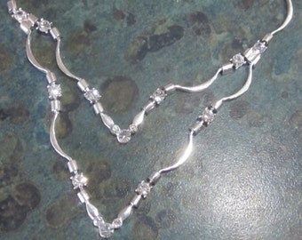 Vintage Icing Rhinestone Necklace with Adjustable Chain