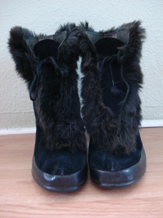 Vintage 1950s Rain Boots Black with Fur Trim 2013440