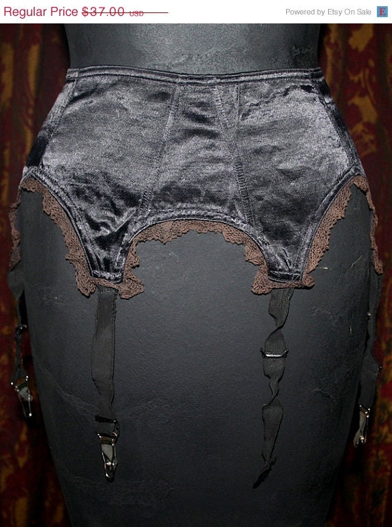 Vintage 1950s PinUp Black Satin Lace Garter by theblackcatcloset