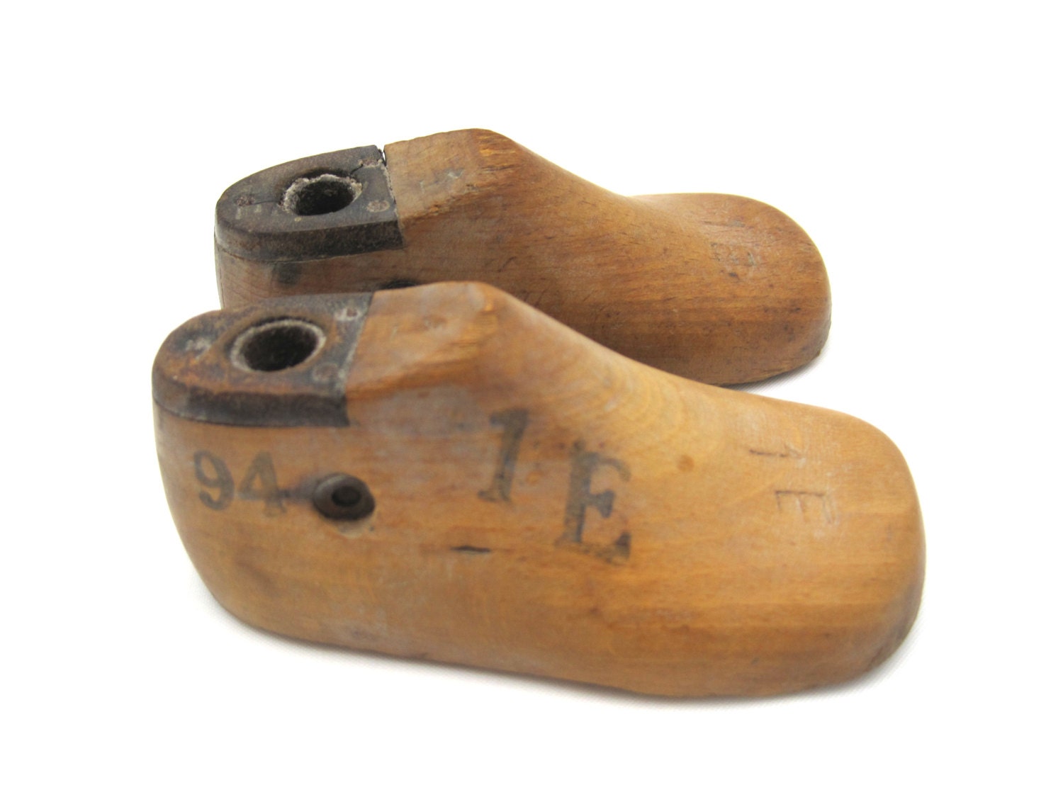 vintage-wooden-shoe-forms-child-size-pair