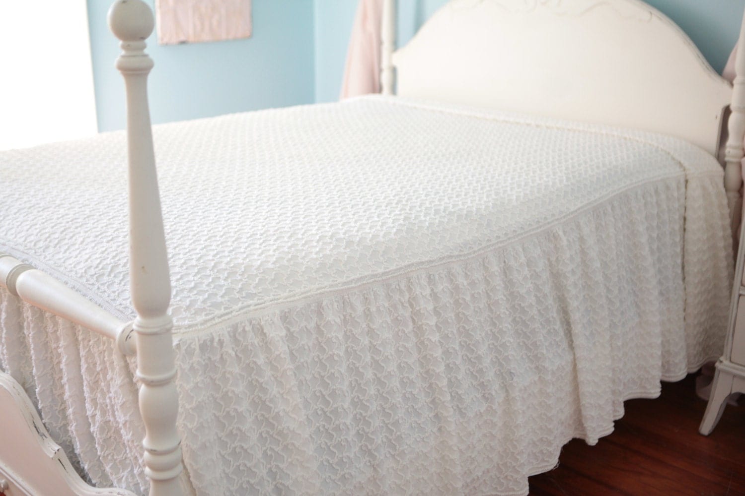 full ruffle chenille bedspread vintage shabby chic white