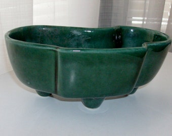 Small Green Kidney Shaped Planter