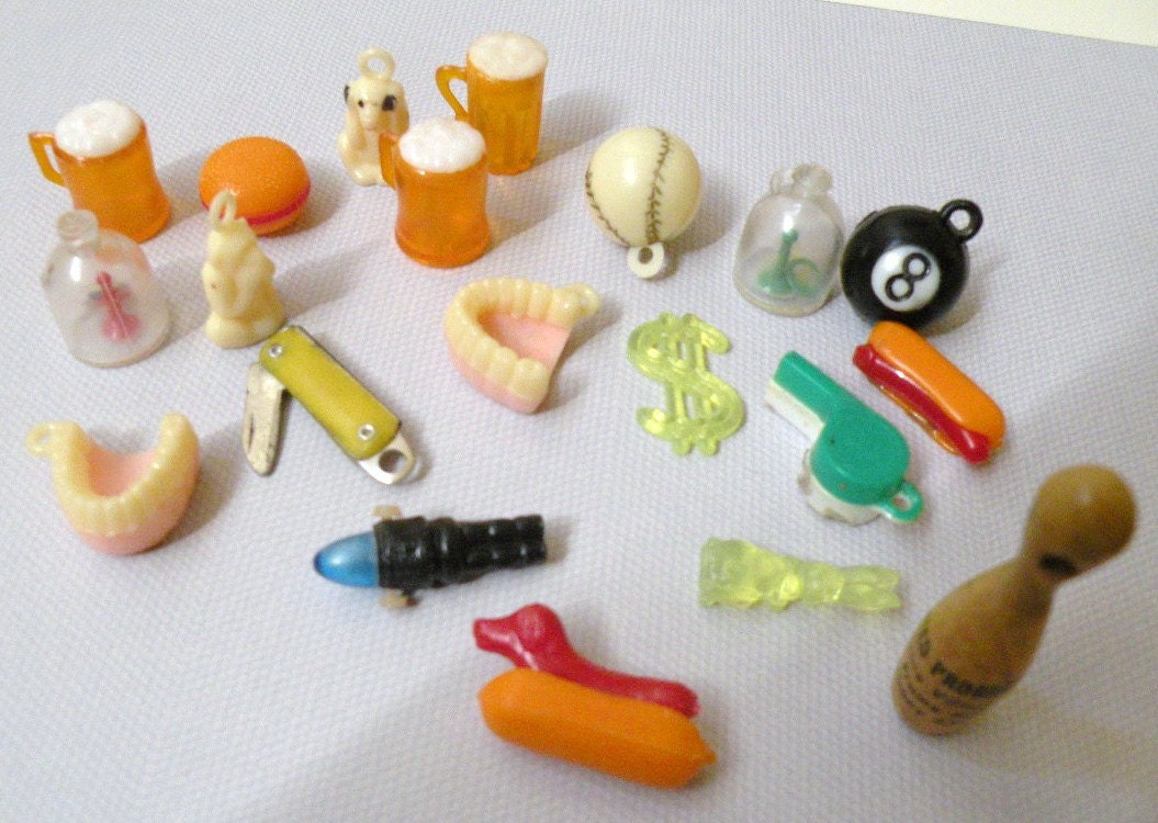 Vintage Cracker Jack Toy Lot with 20 pieces by BarbieandFriendsVtg