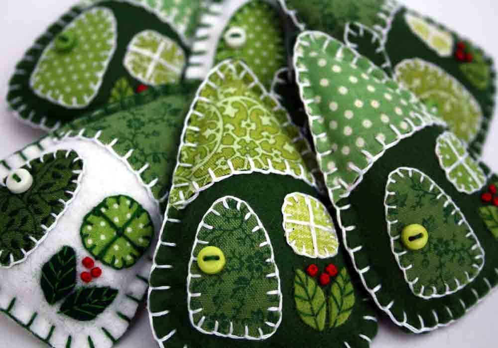 Felt christmas ornaments handmade Irish cottages Green and