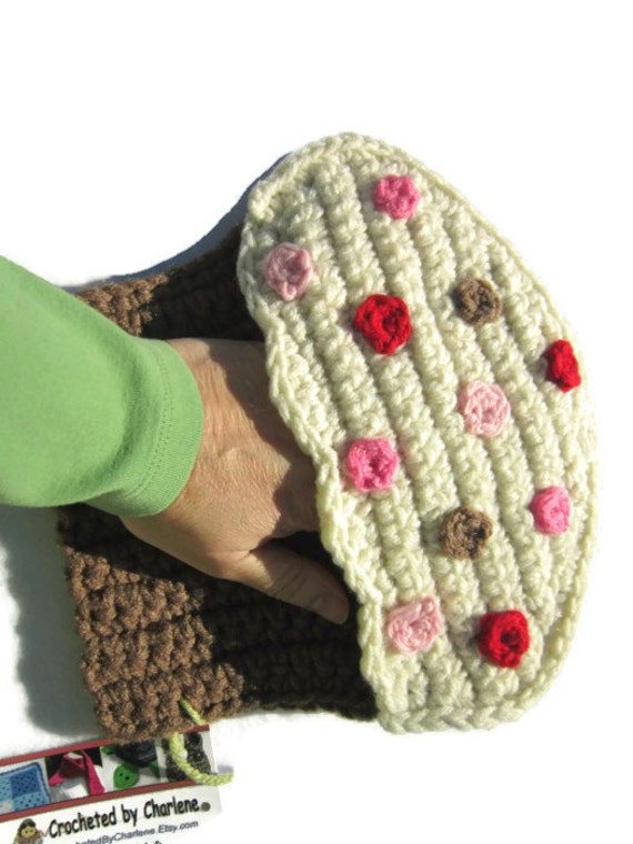 Cupcake Oven Mitt Baked Goods Pot Holder Crocheted Sprinkles