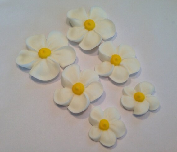 lot of 100 Royal Icing flowers Il_570xn