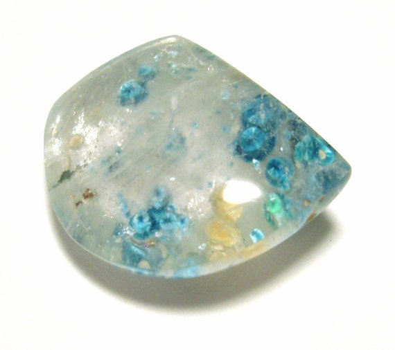 Medusa Quartz Cabochon Very Rare Also Called Paraiba by saxdsign