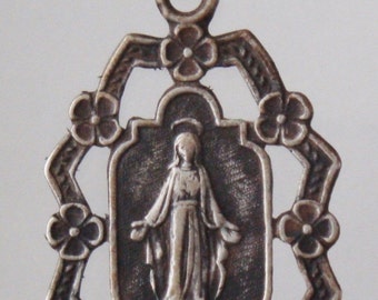 Antique Ornate Virgin Mary Religious Medal on 18" sterling silver rolo chain