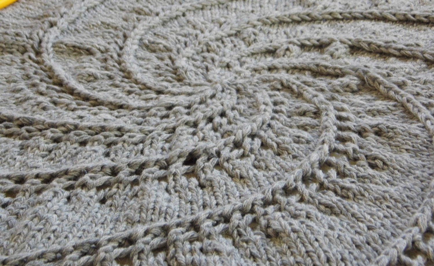 75'' Big Stitch Hand knit Wool Rug natural gray