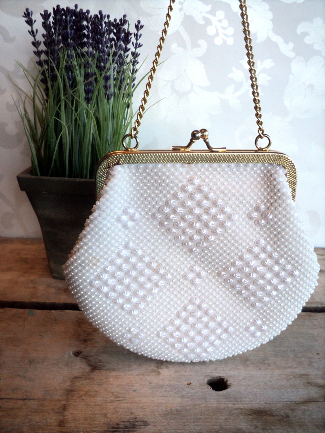 White beaded clutch purse kiss lock handbag with gold