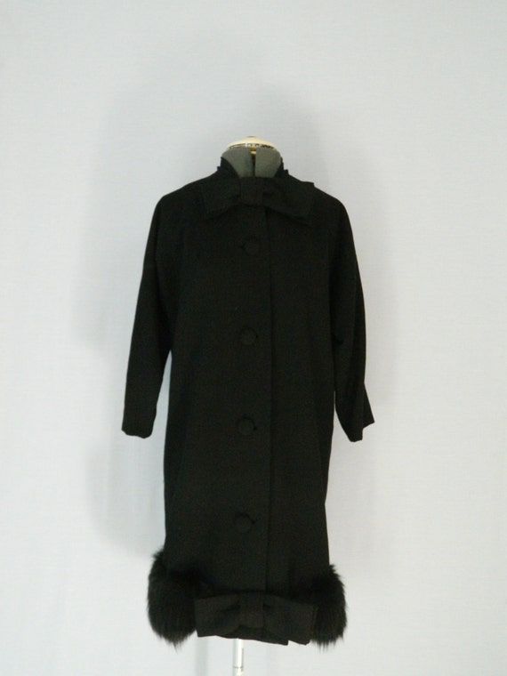 Vintage Wool Coat Bows Fur trimmed black by SassAndWiggleVintage