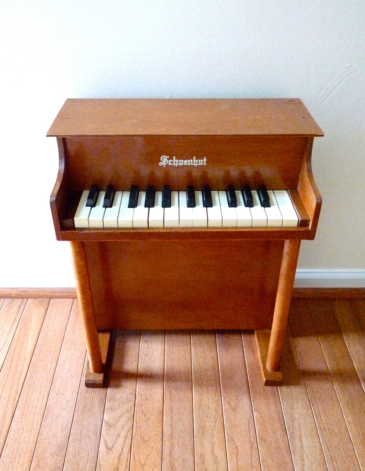 Vintage Schoenhut Toy Piano Upright 25 Key