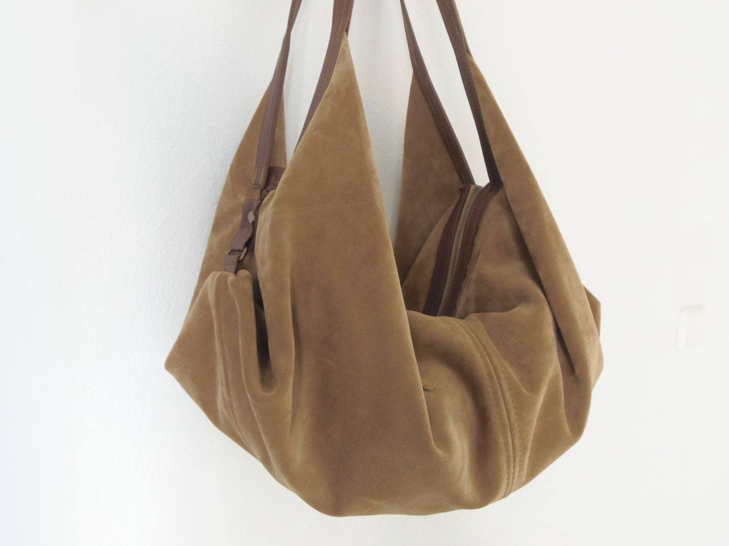 leather slouchy shoulder bag