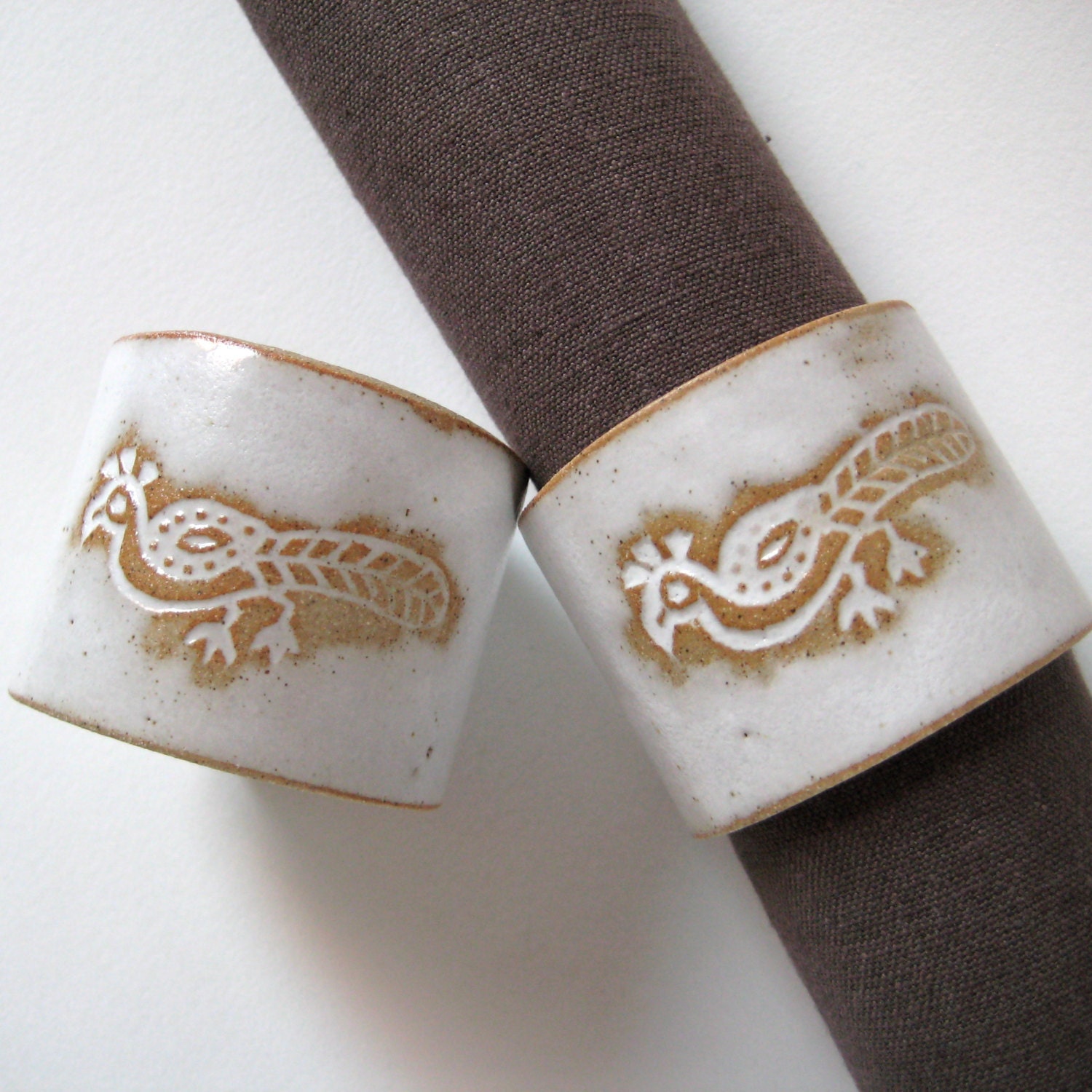 Set of 4 Napkin Rings Ceramic Serviette Holders Bird Design