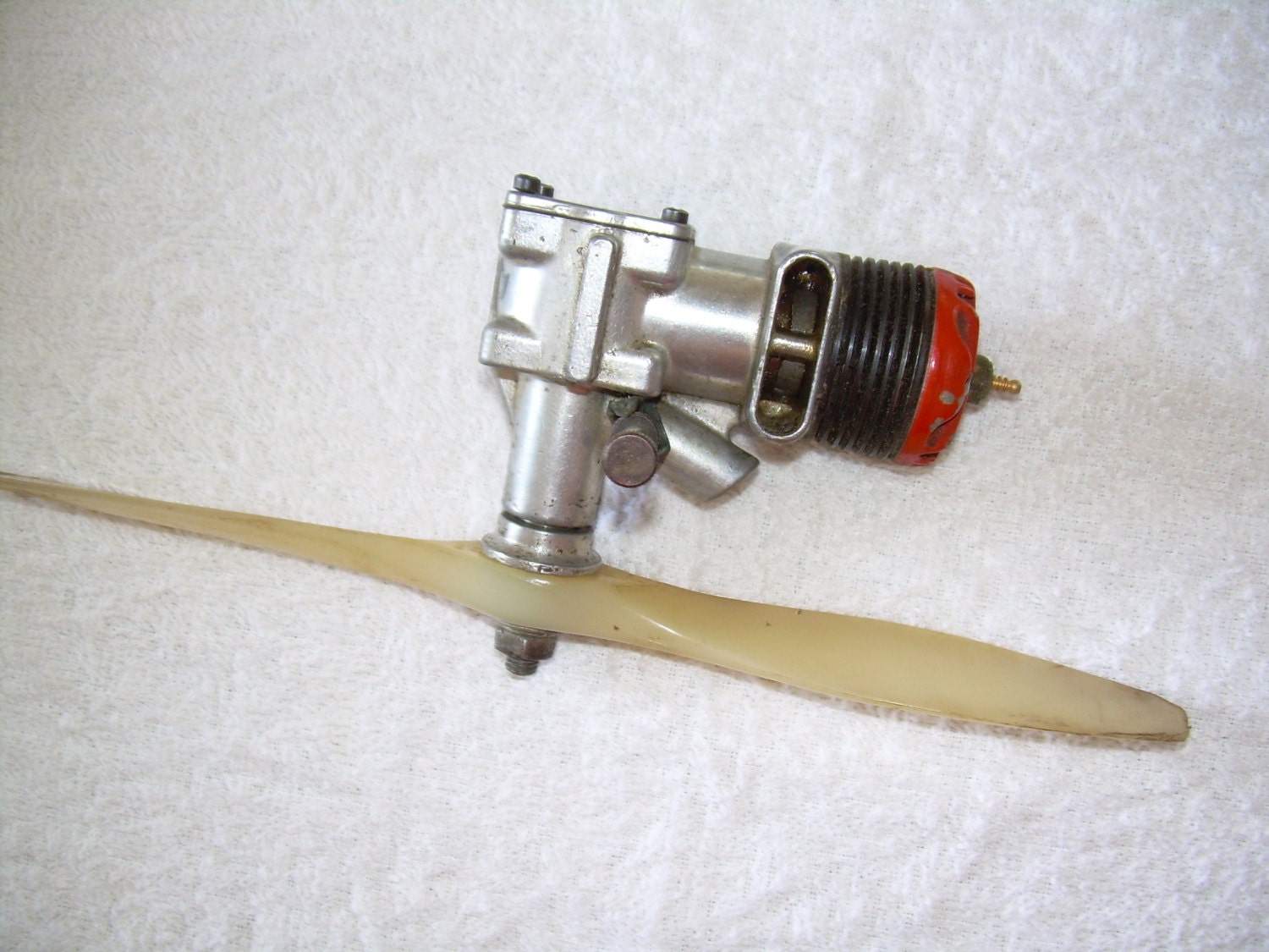 Vintage Model Airplane Engine 64