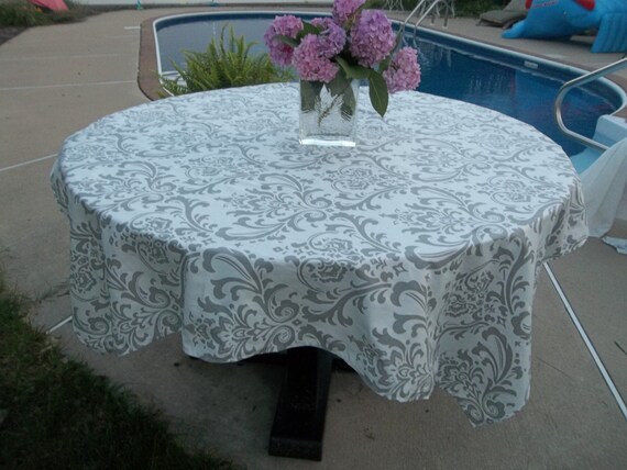 grey and white printed table cloth