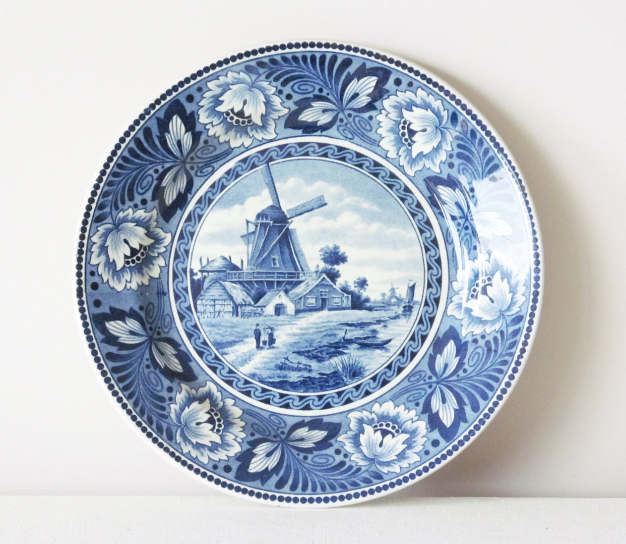 Delft plate from Société Ceramique Maestricht Holland Delft plate from Société Ceramique Maestricht Holland