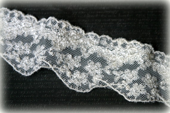 Ivory Italian Embroidered Lace for Millinery, Bridal, Couture Design, Sashes, Headbands, Couture Gowns,Crafting LA-163