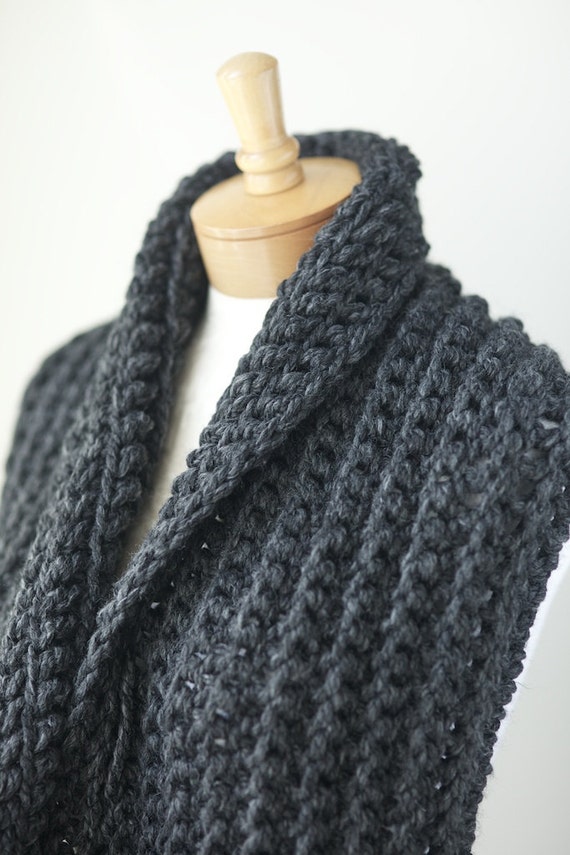 Crochet infinity scarf in CHARCOAL GRAY/dark by PikaPikaCreative