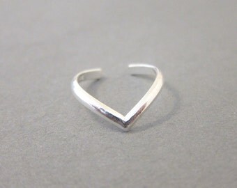 Adjustable Sterling Silver Chevron Toe Ring, Also Midi Ring, knuckle Ring.