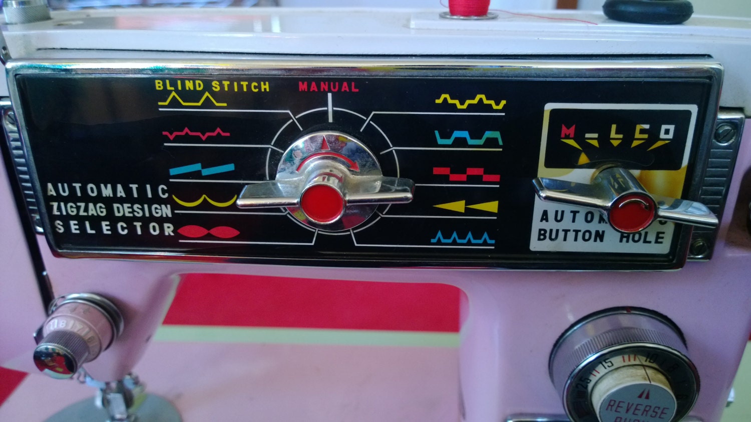 Bling Bling vintage 50's Original PINK sewing machine made