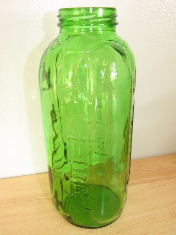 Vintage Green Glass Refrigerator Jar Juice Water Retro