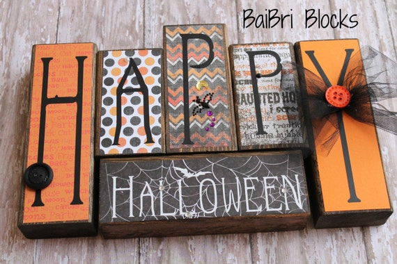 Items similar to Happy Halloween Wood Blocks on Etsy