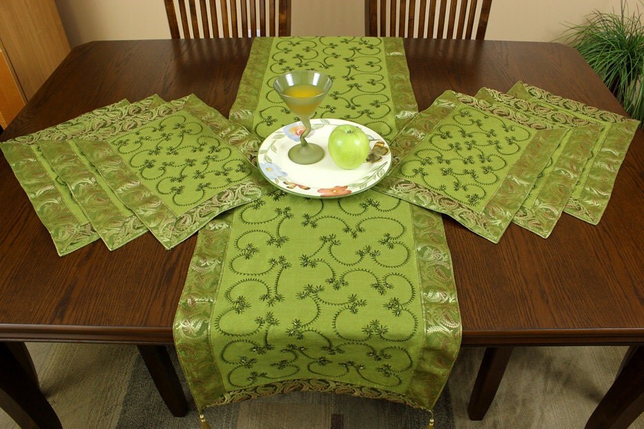 Hand Embroidered 7Piece Placemat & Table Runner Set Citrus
