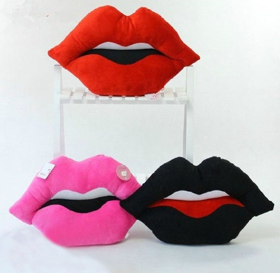 lip pillow