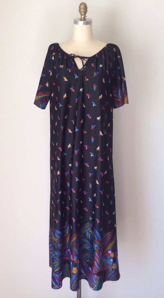 Black Maxi festival dress // Vintage 70s Hippie Nightgown with