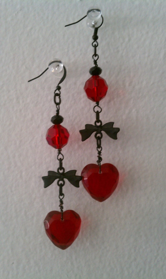 Items similar to Red Heart Earrings with Glass Heart Bead with Bows ...