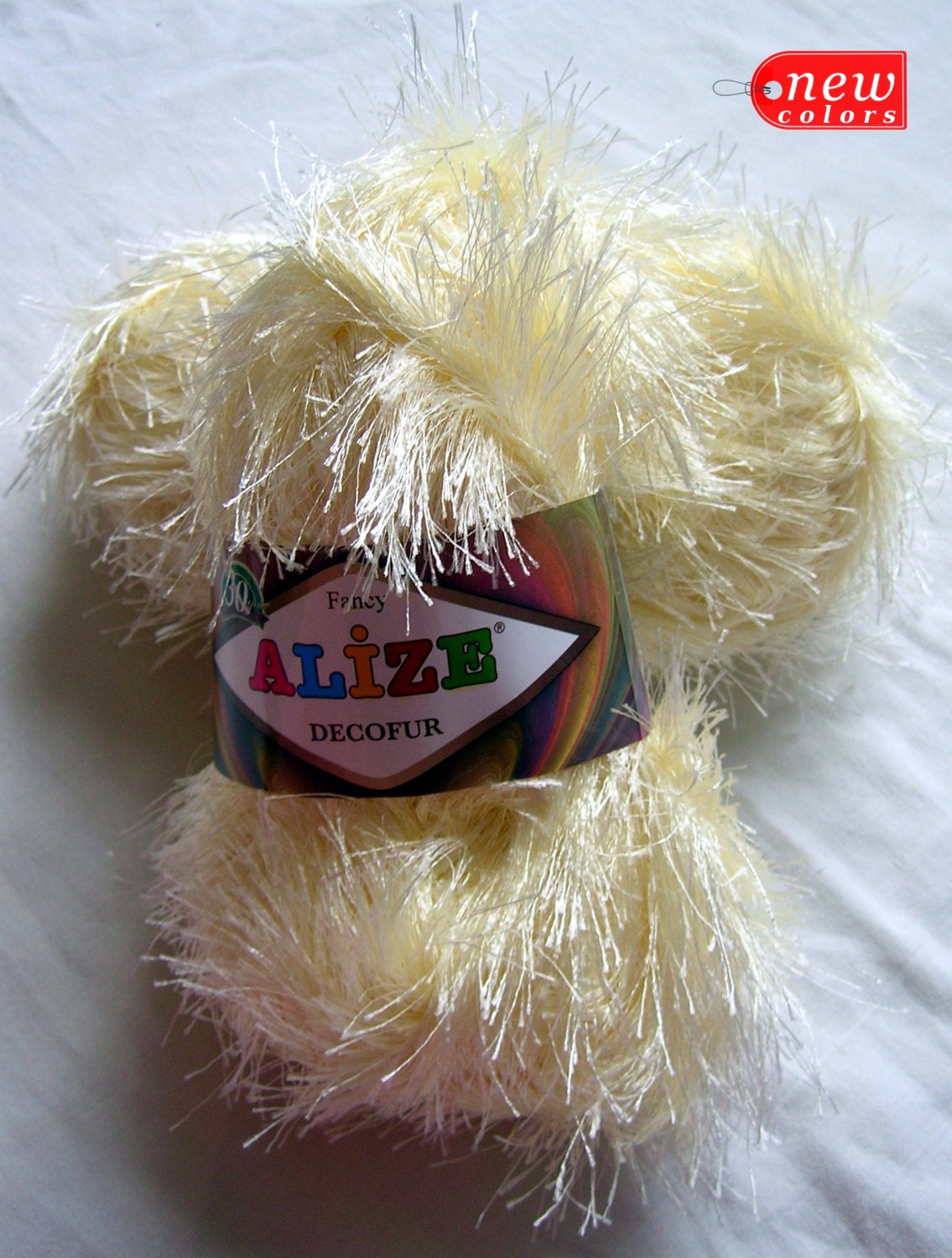 Alize decofur yarn. Long eyelash yarn. Faux fur yarn. Fun Fur