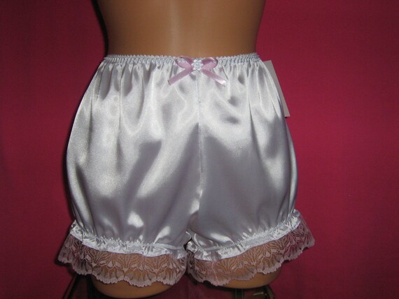 Vintage/Retro Style Shiny WHITE Satin