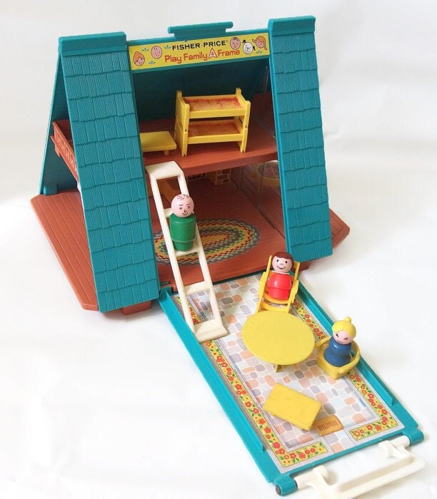 1974 Vintage Fisher Price Play Family A Frame House with