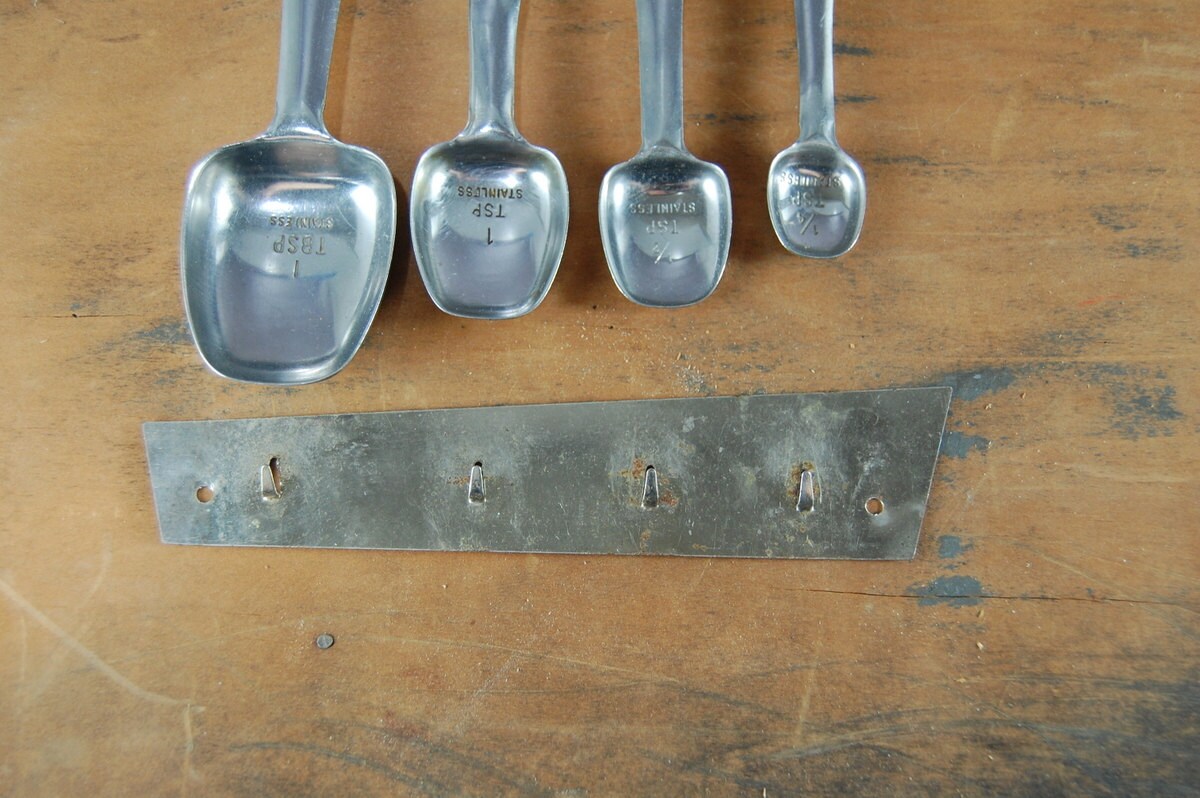 Distressed Stainless Measuring Spoons Wall Rack Hooks