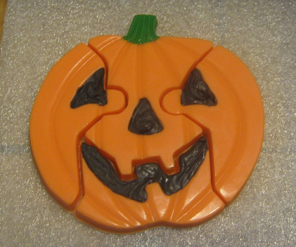 Jack o lantern pumpkin Halloween fall edible chocolate puzzle