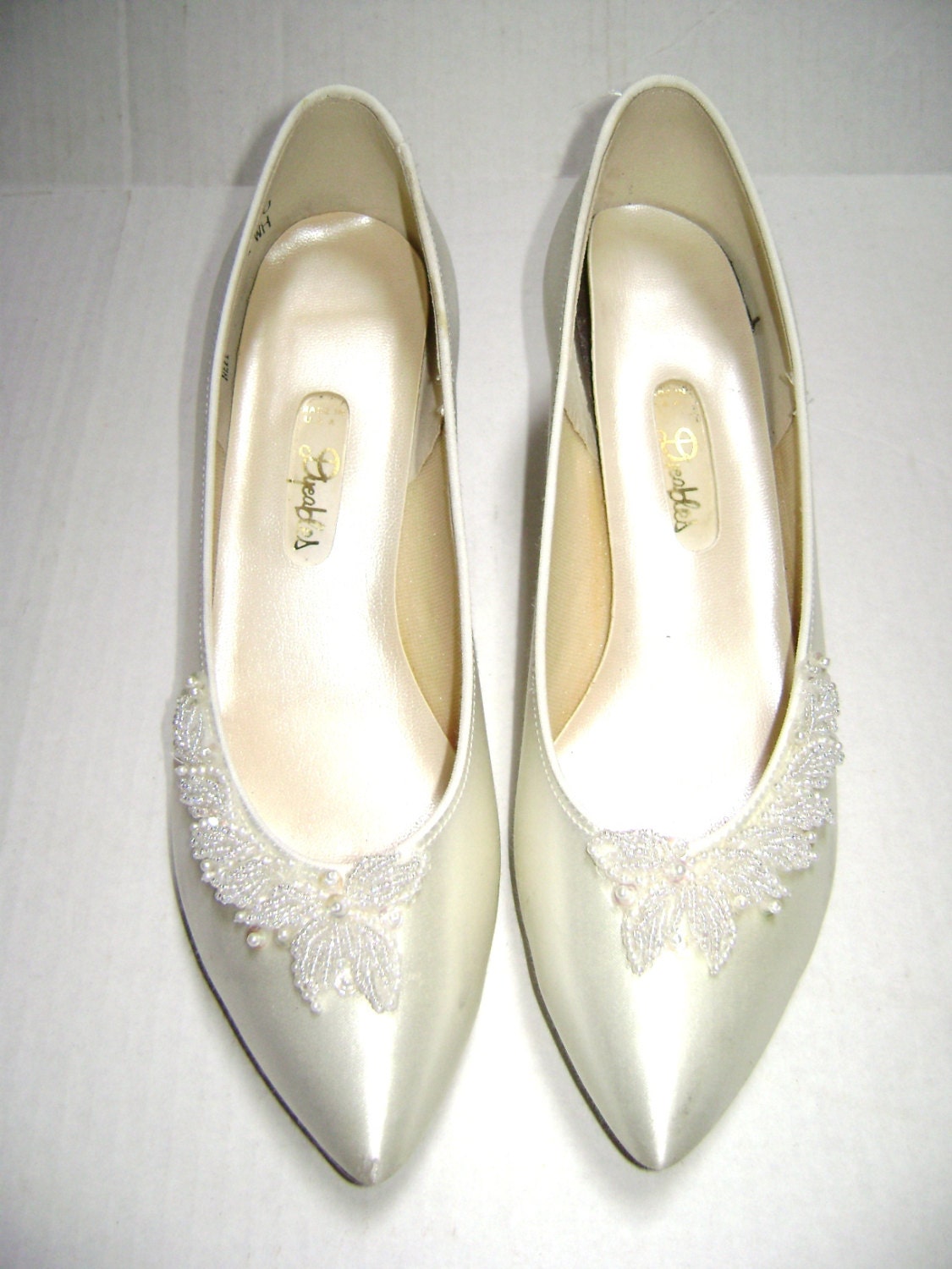 Vintage Wedding Shoes White Dyeables Satin Bride Shoes Size