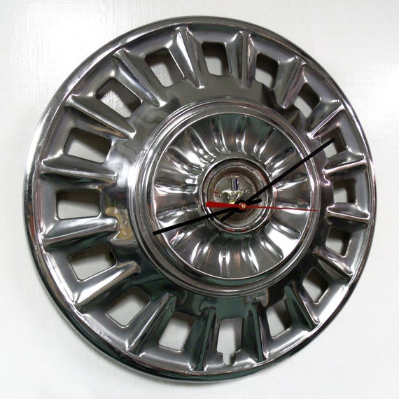 1968 Ford hubcap #10