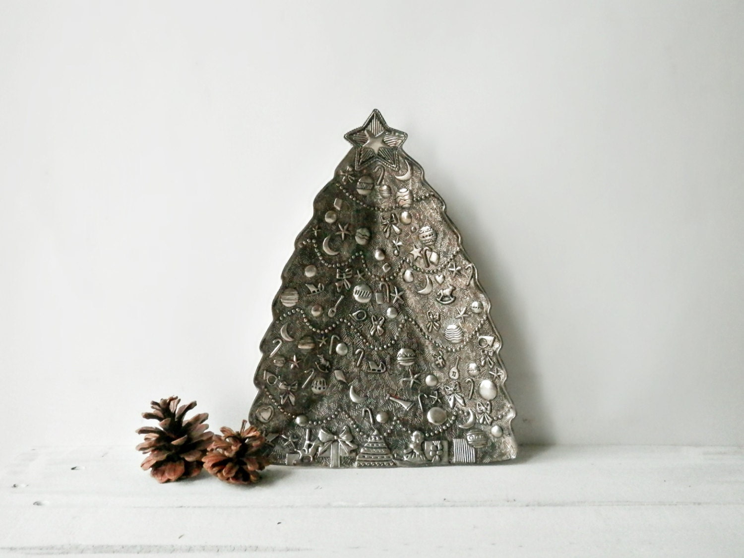 christmas tree dish serving bowl christmas decor nut dish christmas tree dish serving bowl christmas decor nut dish