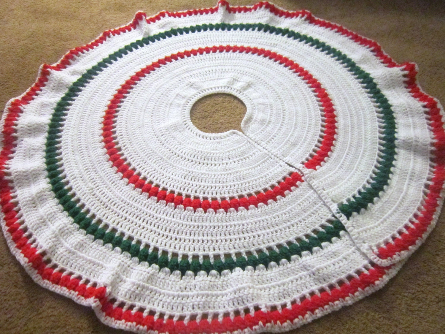 Crochet Christmas Tree Skirt White Tree Skirt with Red and