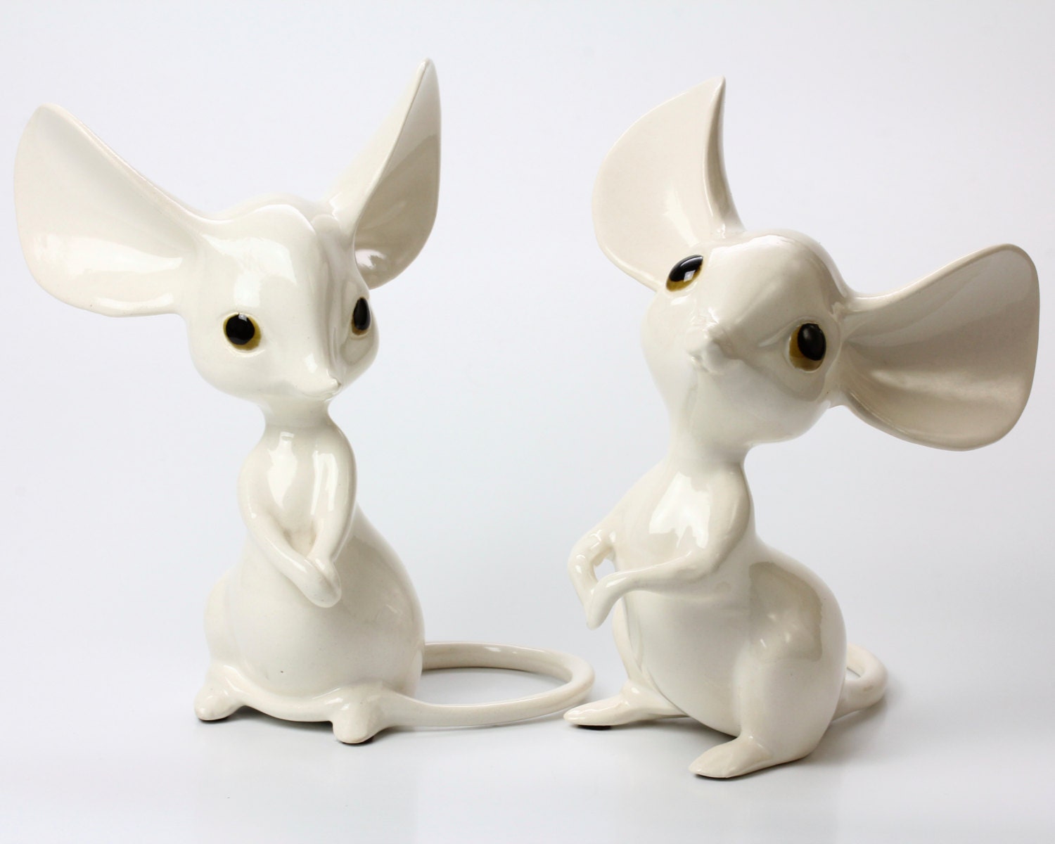 white mouse figurine
