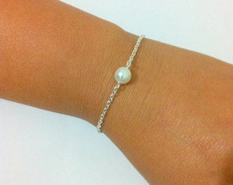 50% OFF - Single Pearl Bracelet - suitable as Bridesmaid Pearl Bracelet Gift, Floating Pearl Bracelet, Bridesmaid Gift