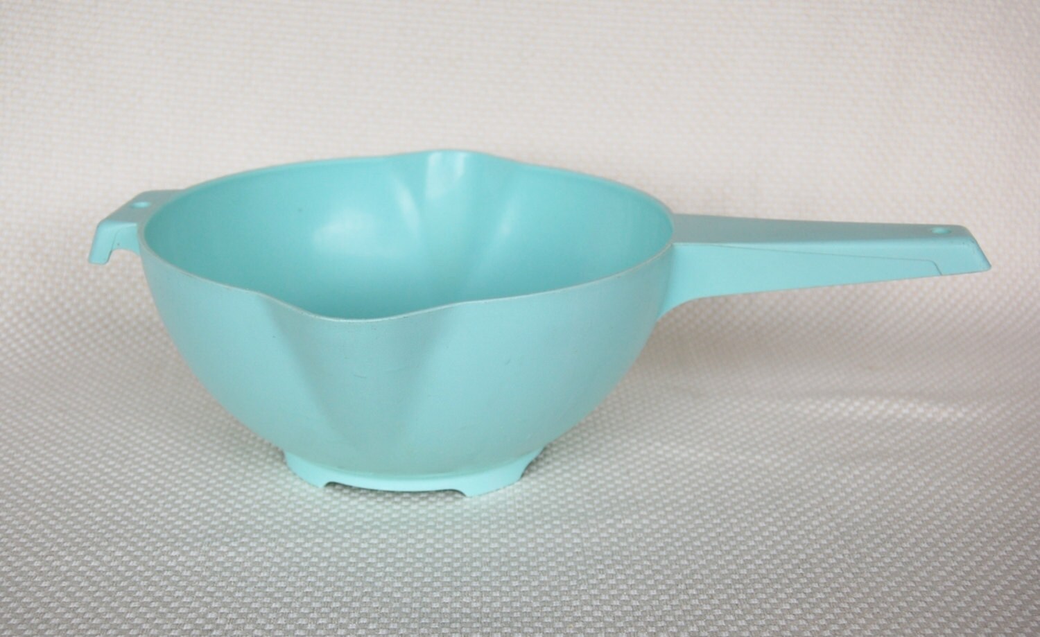 Vintage Tupperware Large Mint Green Colander with LeftHanded